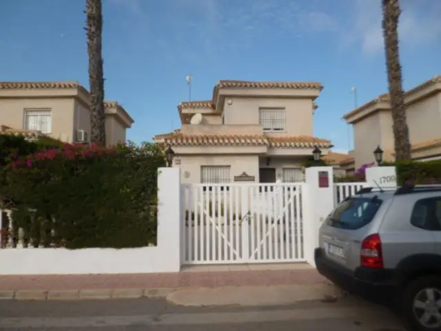 Casa en Cabo Roig-La Zenia-La Regia