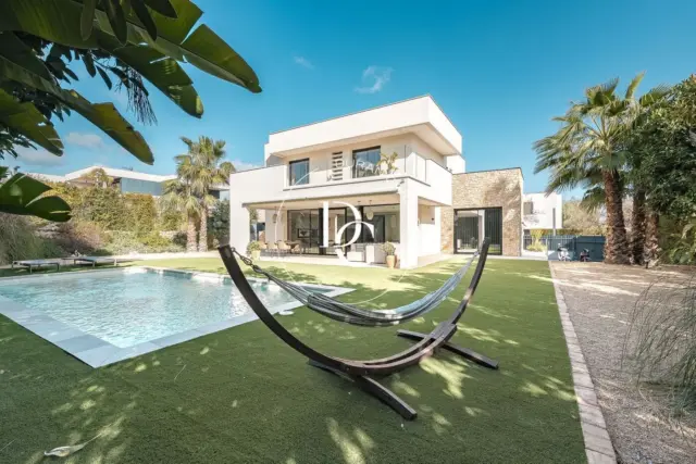 Villa in Vallpineda-Santa Bàrbara