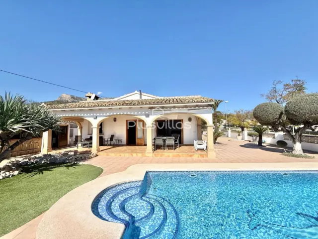 House in Las Adelfas-Benicolada-Garduix