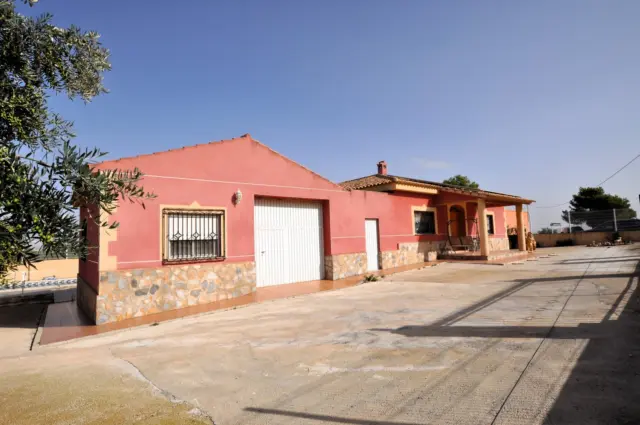 Rustic Finca in La Zarza