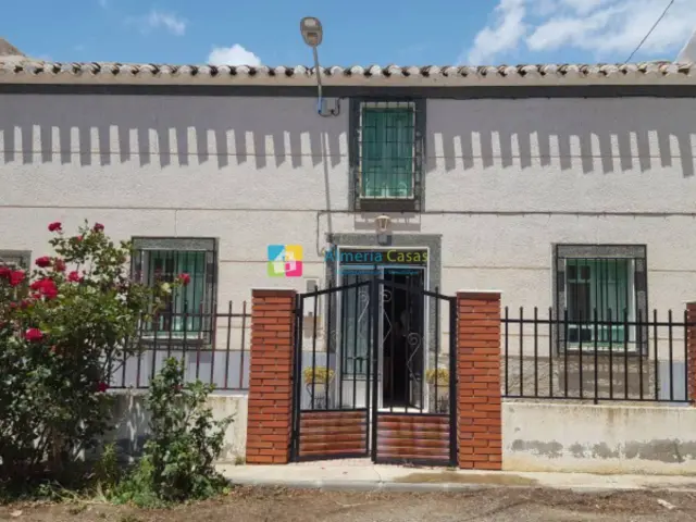 Rustic finca in Oria