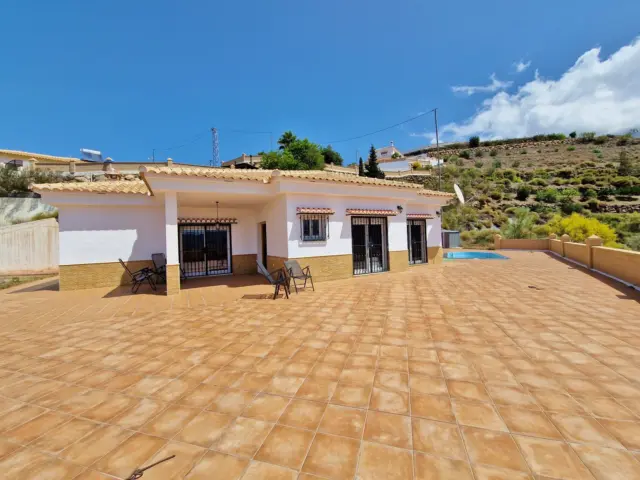 Rustic finca in Canillas de Aceituno