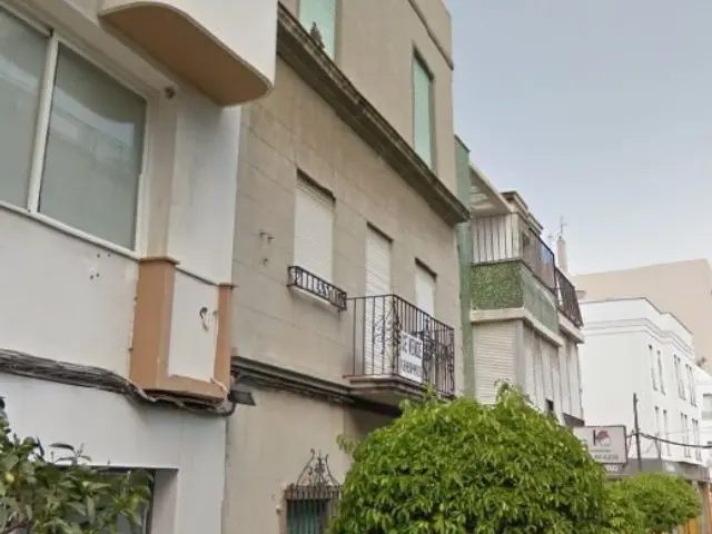 House on Coronel Ceballos Street photo 10