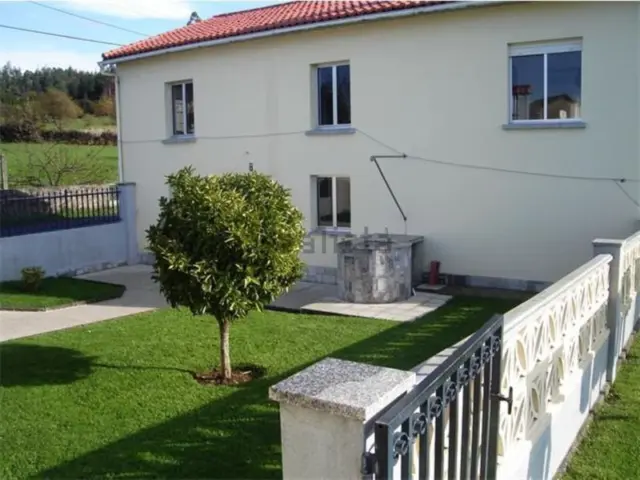Casa en venta en Cabanas, Centro (Ferrol) de 200.000 €