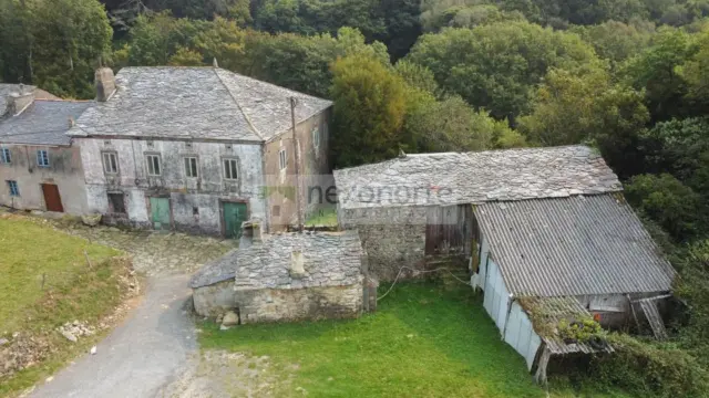 Rustic finca on Calle As Ucheiras, nº 1-2