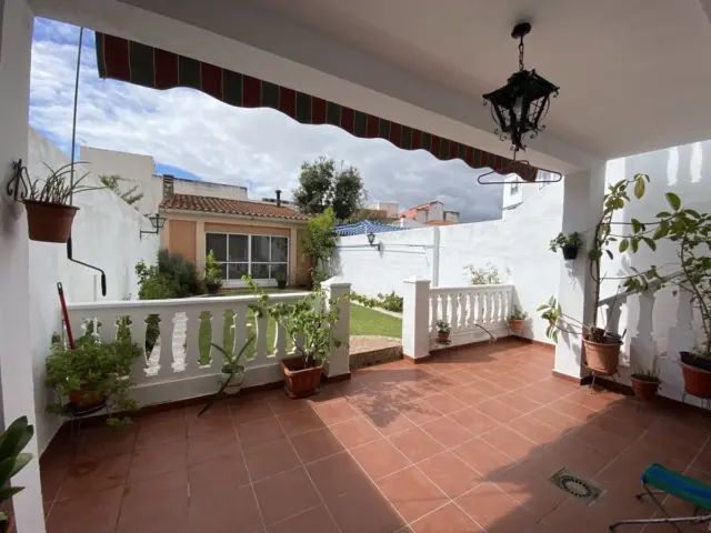 Casa adosada en venta en Montijo, Montijo de 155.000 €