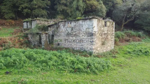 Rustic farm on Calle O Sumeiro, O Burgo photo 2