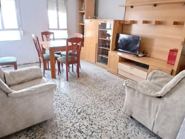 Apartment in San Blas - Simancas photo 2