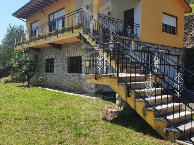 Casa en venta en Calle Barrio Bies, Santiurde de Toranzo de 210.000 €