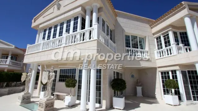 House in La Caleta