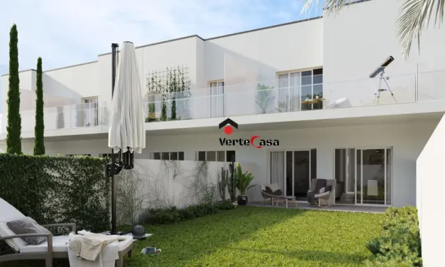 Terraced house on Avenida Mediterranea photo 2