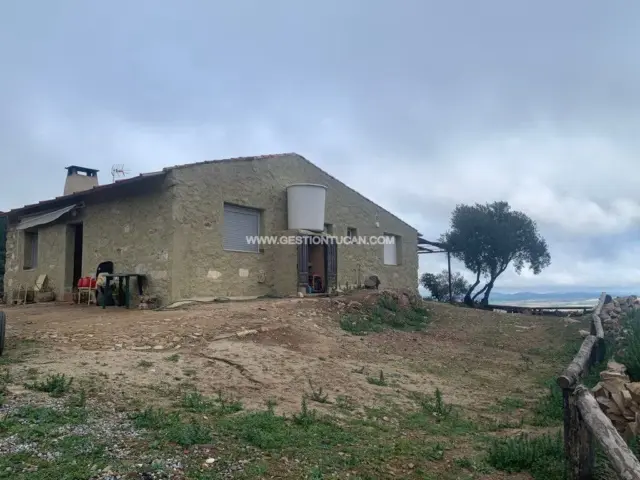 Rustic farm in Fuente Obejuna