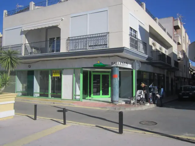Commercial premises for rent in Paseo de la Alameda, Huércal-Overa of 900 €<span>/month</span>