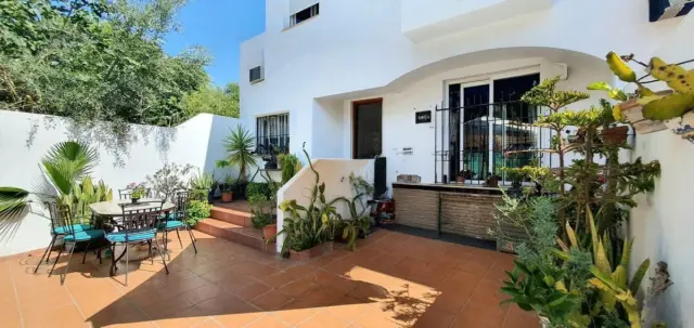 Terraced House on Calle Colina Blanca