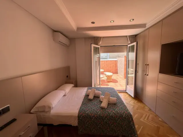 Flat on Doctor Ferrán Street photo 5