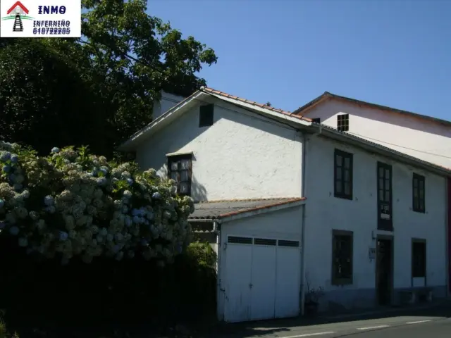 House in San Sadurniño