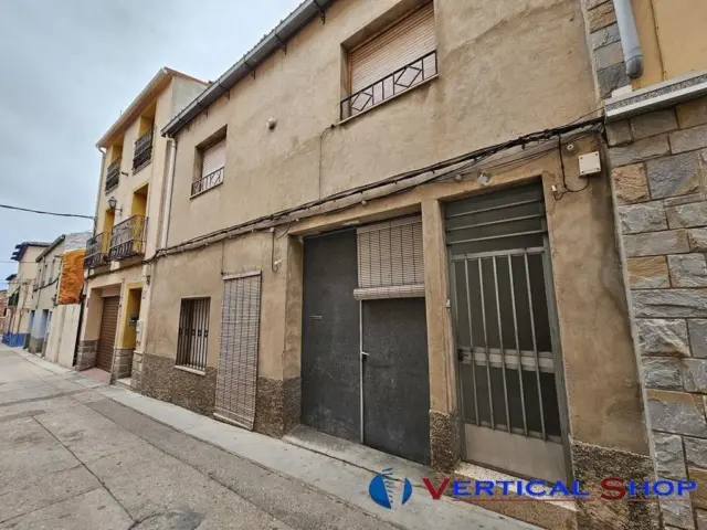 Casa en venta en Calle de los Paracuellos de la Vega, Caudete de 86.000 €
