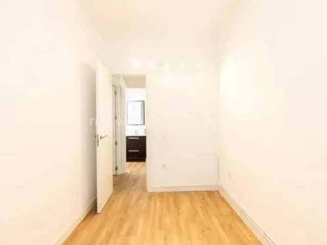 Apartment in Salamanca District photo 14