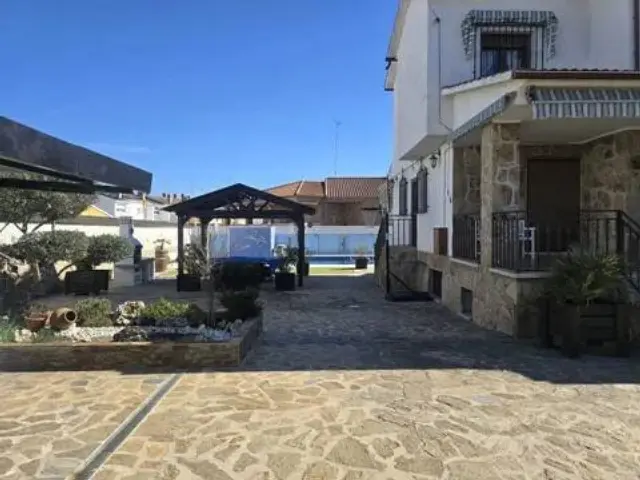 House in Villamanta