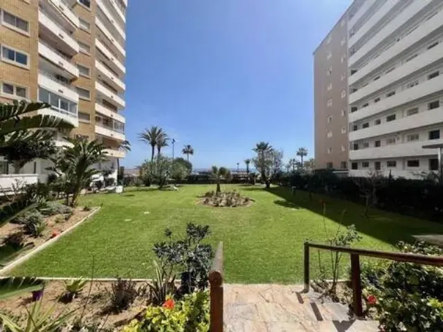Apartment on the middle floor, Fuengirola, Costa del Sol. 2 bedrooms, 1 bathroom, built area 0 m². Location: first line of the beach, city, close to shops, close to the sea, complex 1st line of the beach. Orientation: east. Condition: excellent, recently renovated. Pool: community pool. Air conditioning: air conditioning. Views: sea. Features: covered terrace, private terrace. Kitchen: equipped.