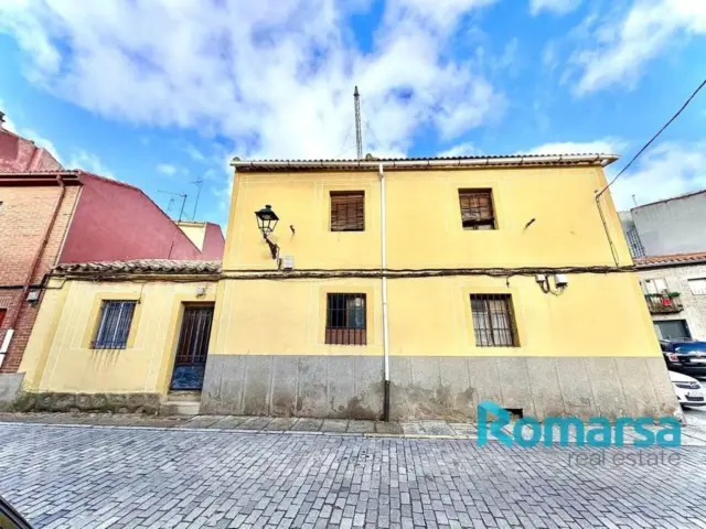 Chalet en Santo Tomás-Universidad