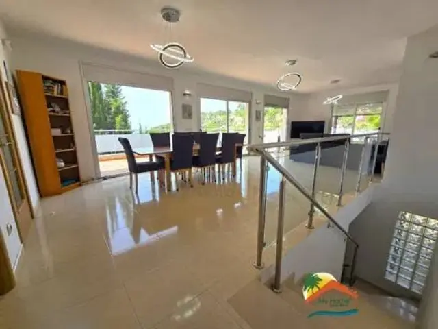 Chalet on Avinguda dels Arbres photo 10