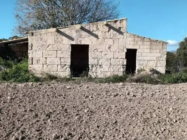 Rustic house in Muro