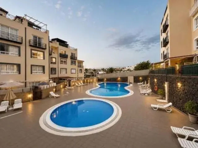 Duplex Apartment on Calle de la Tosca