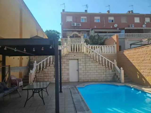 Chalet en Villanueva de la Torre
