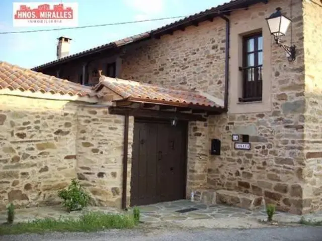 Chalet en Santiago Millas