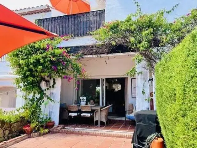 Terraced house on Calle Calendula, 18