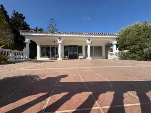 Chalet on Urbanizacion El Saladillo, 12