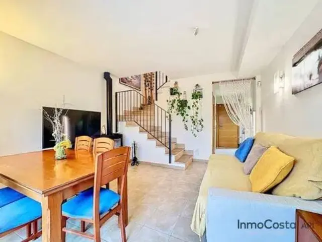 Terraced House in Passatge Falset photo 8