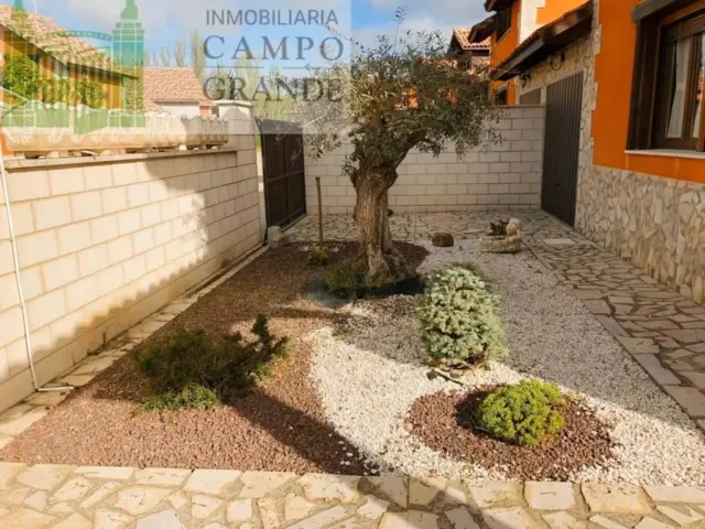 Chalet in Grijota