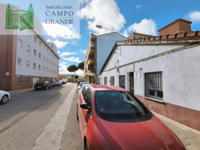 Chalet for Sale in Venta de Baños