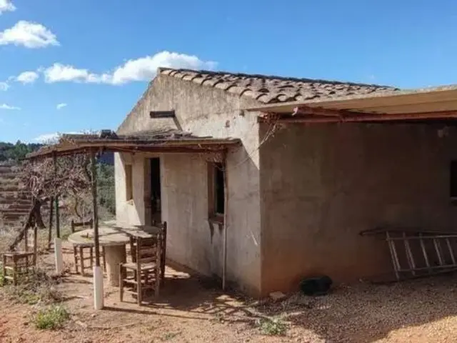 Rustic house on Poligon 20, 398 -- -400