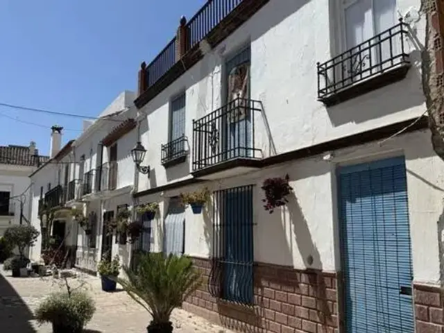 Casa rústica en calle de Azucena