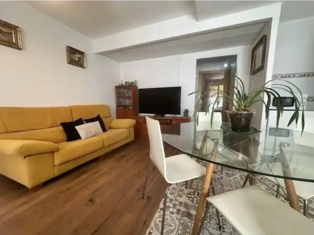 Apartment in La Creu Coberta