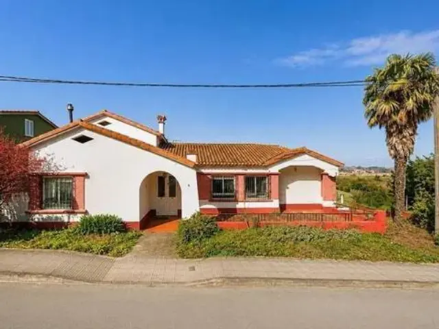 Chalet in Betanzos