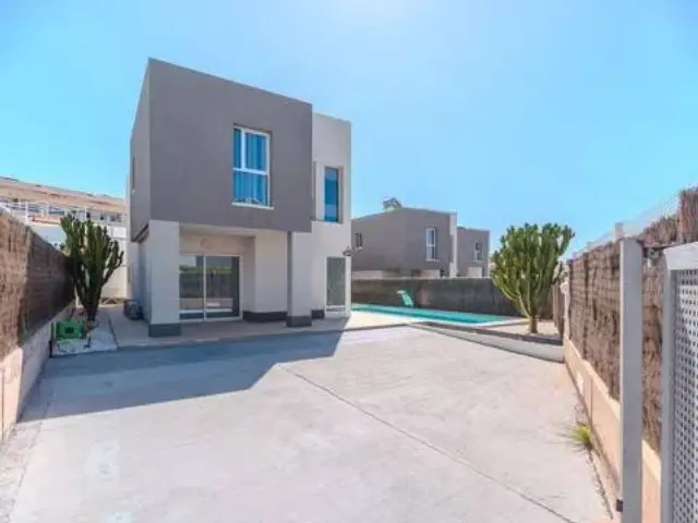 Chalet on Calle El Horno