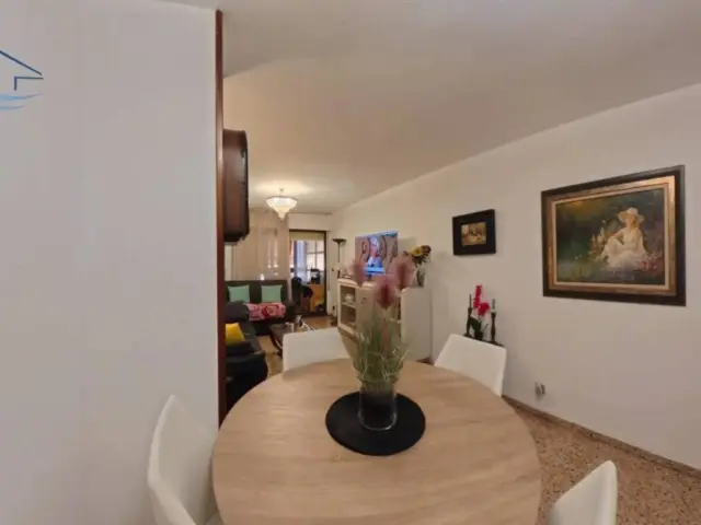 Flat on Calle de Amadeo de Saboya photo 5