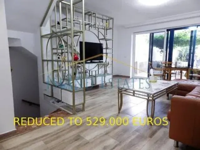 Terraced house on Calle El Vinatigo, 61