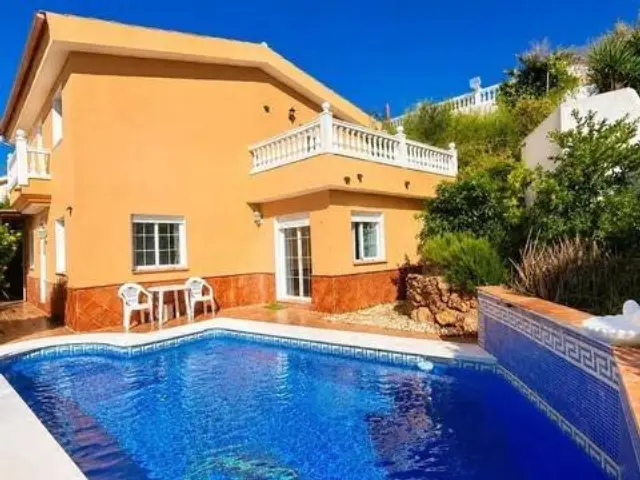 Chalet in Coín photo 2