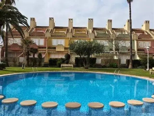 Terraced house in El Perellonet
