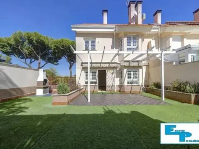 Semi-detached house in Somosaguas-Húmera-Los Ángeles