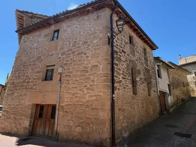 Chalet en Villabuena de Álava - Eskuernaga