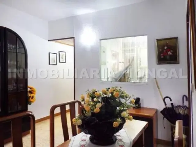 Top-floor apartment in Esplugues de Llobregat photo 11