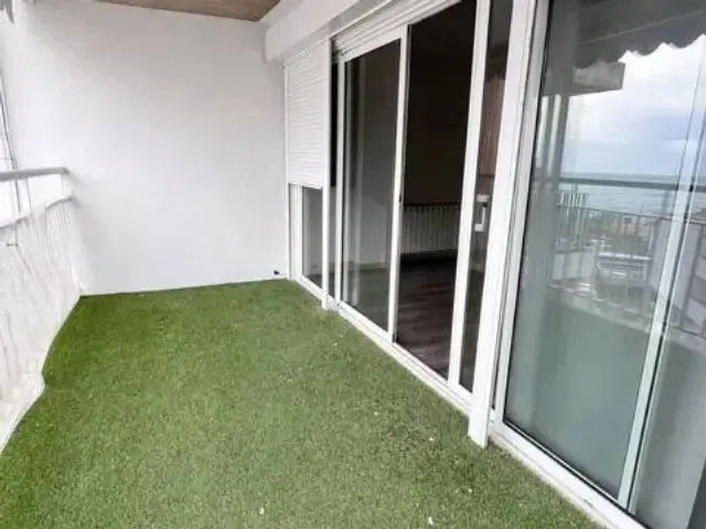 Apartment in Casc Antic photo 2