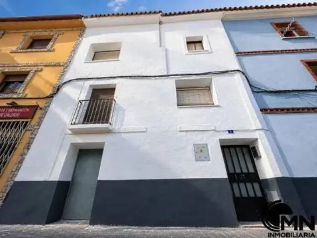 Casa adosada en La Almunia de Doña Godina