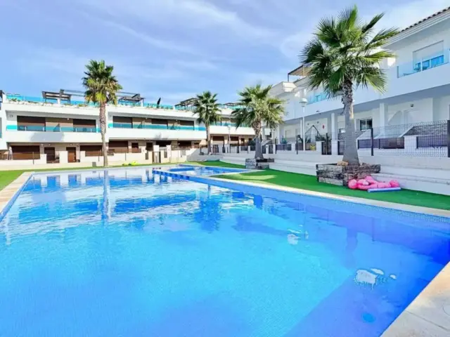 Chalet en Los Balcones-Los Altos-Punta Prima